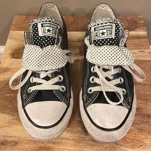 Converse Size 7 women’s